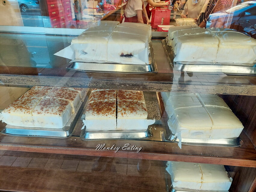 【新竹美食】淵明餅舖｜新竹城隍廟70年老店，水蒸蛋糕。中式糕餅。伴手禮推薦 - 貪吃猴的幻想