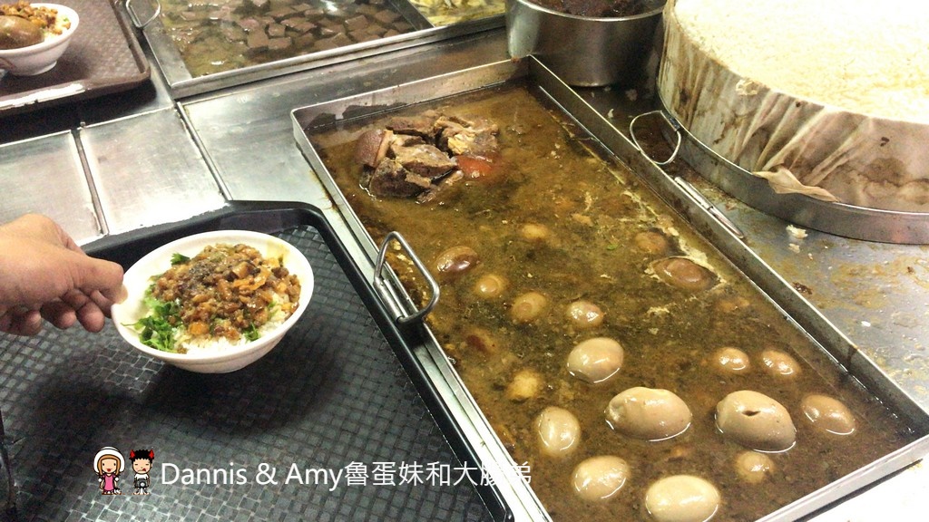 《新竹城隍廟美食》柳家肉燥飯。白菜魯。老公記憶中的古早好味道︱（影片）