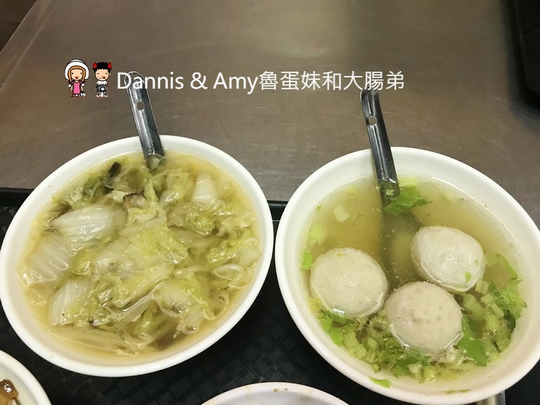 《新竹城隍廟美食》柳家肉燥飯。白菜魯。老公記憶中的古早好味道︱（影片）