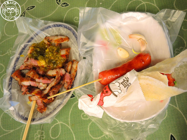 吉佈德香腸：呷飽祙【苗栗竹南･吉佈德碳烤 香腸堡 鹹豬肉】想吃美味急不得