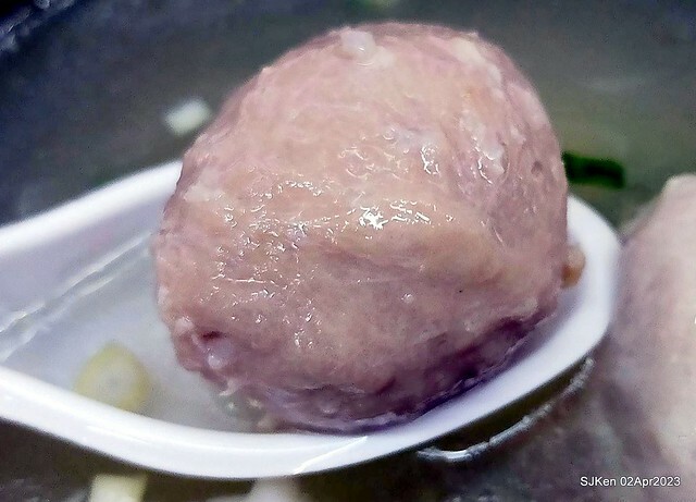 (新竹都城隍廟美食)「林家肉圓」---特色「芋頭肉圓」與「綜合貢丸湯」(Taro Meat ball , Pork and fish ball soup), Hsinchu, Apr 2, 2023, SJKen