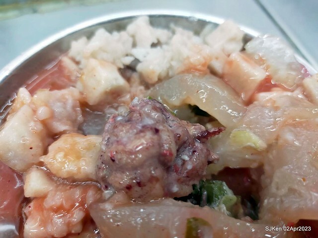 (新竹都城隍廟美食)「林家肉圓」---特色「芋頭肉圓」與「綜合貢丸湯」(Taro Meat ball , Pork and fish ball soup), Hsinchu, Apr 2, 2023, SJKen