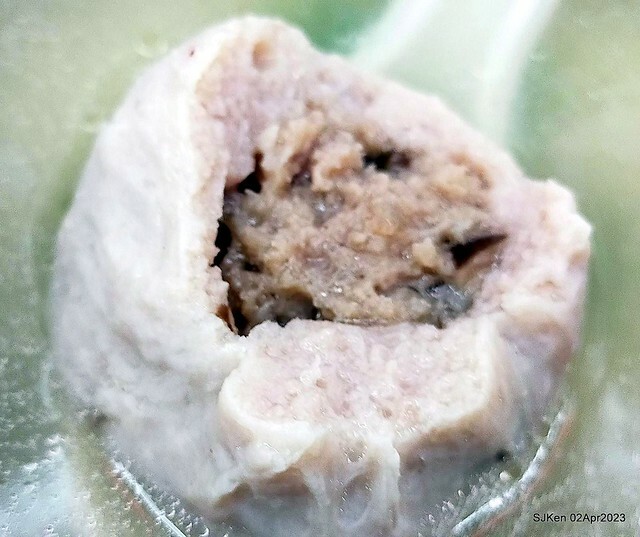 (新竹都城隍廟美食)「林家肉圓」---特色「芋頭肉圓」與「綜合貢丸湯」(Taro Meat ball , Pork and fish ball soup), Hsinchu, Apr 2, 2023, SJKen