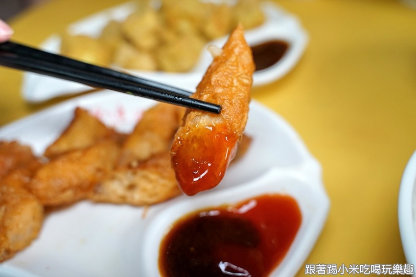 新竹金連滷肉飯|手工慢切熬製膠質滿滿肥瘦參半美味滷肉。在地傳統美食不忘創新新鮮感受!