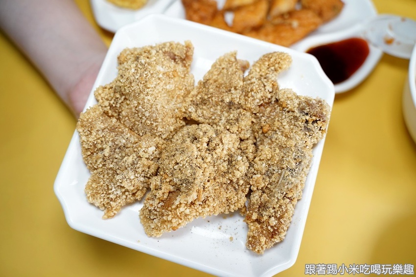 新竹金連滷肉飯|手工慢切熬製膠質滿滿肥瘦參半美味滷肉。在地傳統美食不忘創新新鮮感受!