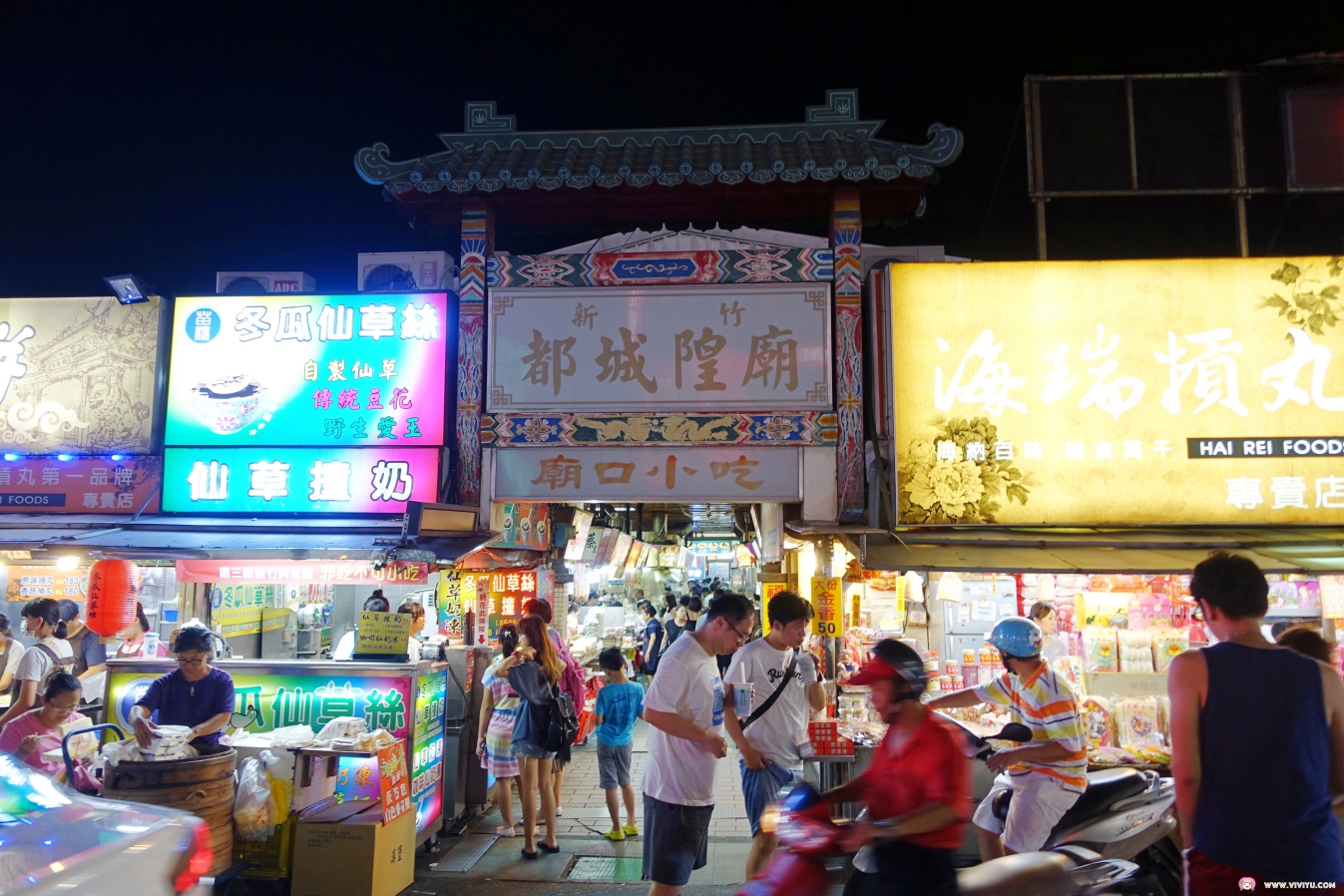 [新竹美食]新竹都城隍廟～城隍廟廟口美食懶人包．到訪必吃西大發、葉大粒粉圓冰．郭家潤餅道地美食