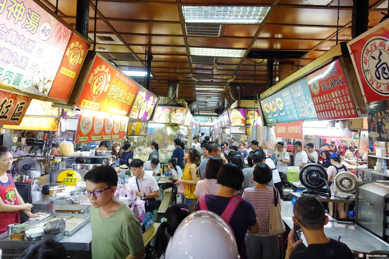 [新竹美食]新竹都城隍廟～城隍廟廟口美食懶人包．到訪必吃西大發、葉大粒粉圓冰．郭家潤餅道地美食