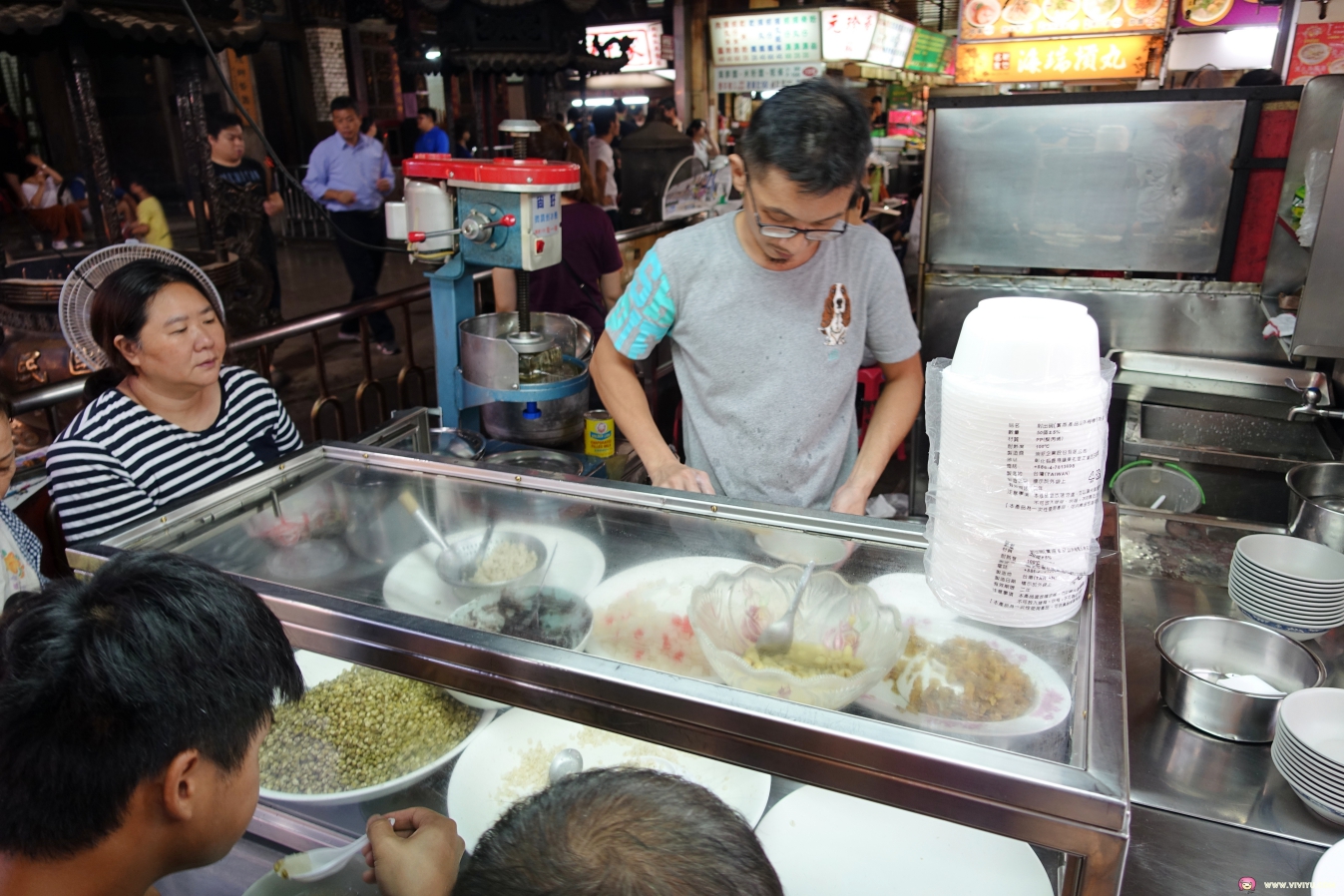 [新竹美食]新竹都城隍廟～城隍廟廟口美食懶人包．到訪必吃西大發、葉大粒粉圓冰．郭家潤餅道地美食