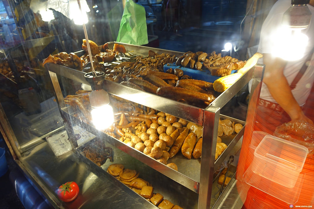 [新竹美食]新竹都城隍廟～城隍廟廟口美食懶人包．到訪必吃西大發、葉大粒粉圓冰．郭家潤餅道地美食