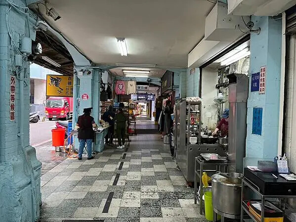 【新竹美食推薦】車站肉羹麵｜在地人激推紅糟肉丸與肉羹湯，超高