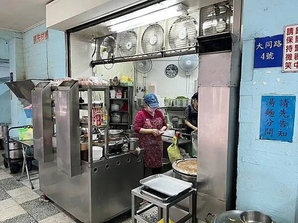 【新竹美食推薦】車站肉羹麵｜在地人激推紅糟肉丸與肉羹湯，超高
