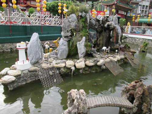 蓮池潭風景區：201307212051搭著高捷去旅行之蓮池潭