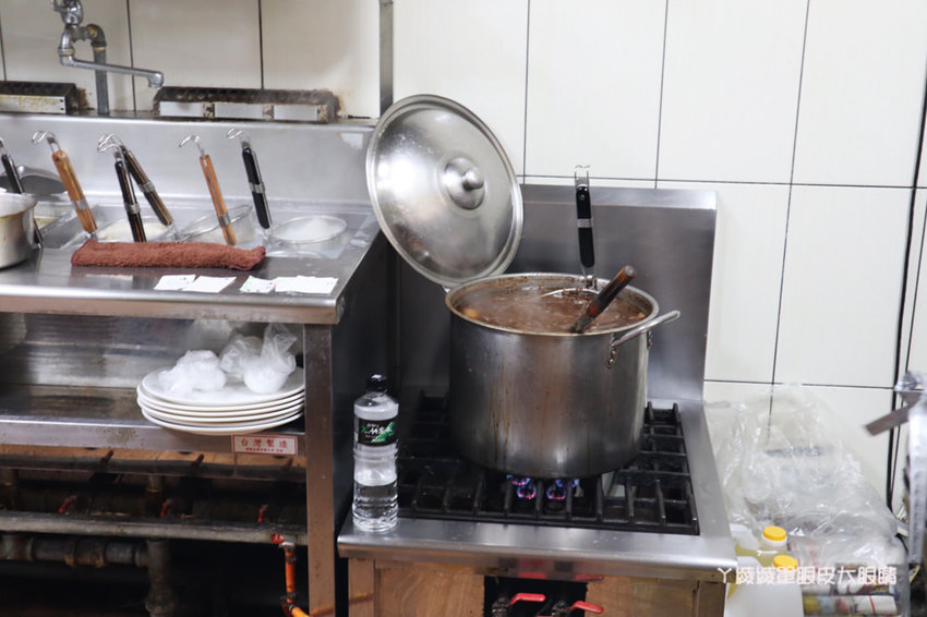 新竹阿婆早餐麵店，必點雙黃油條蛋餅！手工現擀現煎！大份量、高CP值的新竹早餐店