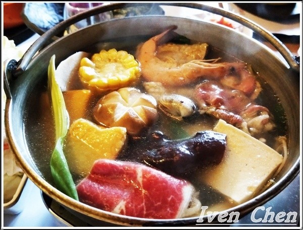 端陽邀月:《桃園聚會聚餐》茗茶小酌/聊天上網/吃貨上身的日子/約會聚餐皆宜的 『端陽邀月複合式餐廳-桃園店』