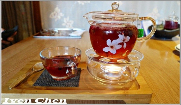 端陽邀月:《桃園聚會聚餐》茗茶小酌/聊天上網/吃貨上身的日子/約會聚餐皆宜的 『端陽邀月複合式餐廳-桃園店』