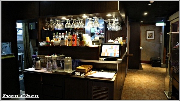 端陽邀月:《桃園聚會聚餐》茗茶小酌/聊天上網/吃貨上身的日子/約會聚餐皆宜的 『端陽邀月複合式餐廳-桃園店』