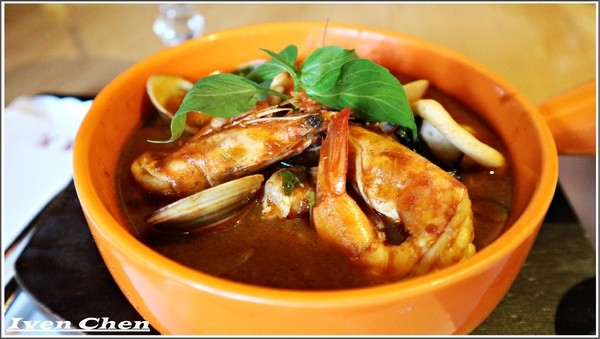 端陽邀月:《桃園聚會聚餐》茗茶小酌/聊天上網/吃貨上身的日子/約會聚餐皆宜的 『端陽邀月複合式餐廳-桃園店』