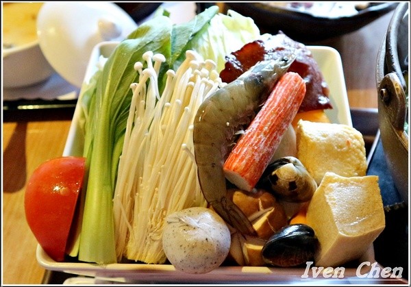 端陽邀月:《桃園聚會聚餐》茗茶小酌/聊天上網/吃貨上身的日子/約會聚餐皆宜的 『端陽邀月複合式餐廳-桃園店』