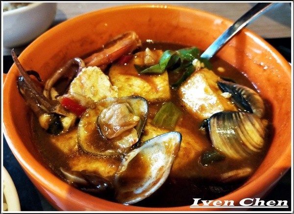 端陽邀月:《桃園聚會聚餐》茗茶小酌/聊天上網/吃貨上身的日子/約會聚餐皆宜的 『端陽邀月複合式餐廳-桃園店』