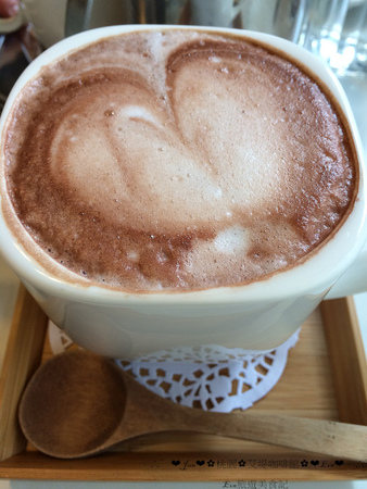 艾堤Cafe(桃園一店)：【食記】oO。o○桃園　桃園市區　艾堤Cafe(五訪以上)　義大利麵　蜜糖吐司　鬆餅　燉飯　酥皮濃湯　wifi　適合全家大小聚會的好地方！五訪以上，每次都在進步的店家~。oO。o○。　