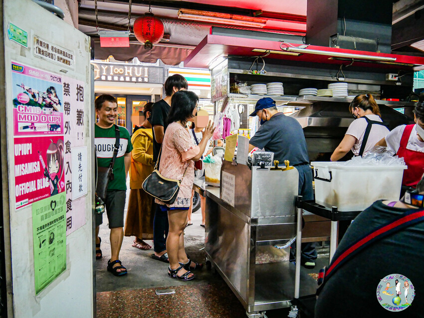 台東林家臭豆腐就是狂！正氣路超過30年老店，果香泡菜超特別排隊也要吃。