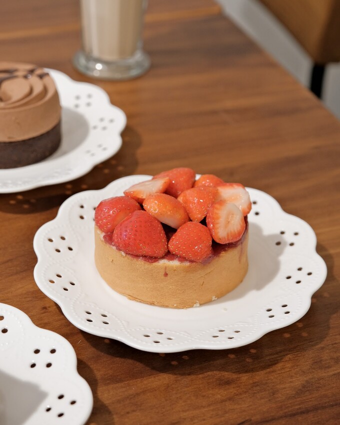 【桃園美食推薦】香草蛋糕舖民族總店～ 桃園最好吃蛋糕店！平價義大利麵、燉飯、蛋糕、飲品超豐富～桃園平價下午茶、桃園火車站美食