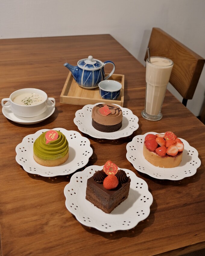 【桃園美食推薦】香草蛋糕舖民族總店～ 桃園最好吃蛋糕店！平價義大利麵、燉飯、蛋糕、飲品超豐富～桃園平價下午茶、桃園火車站美食