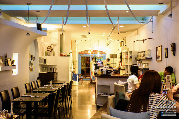 香草蛋糕舖|桃園市桃園區優質甜點蛋糕店；甜點深得人心，地中海風格且有舒適用餐空間。