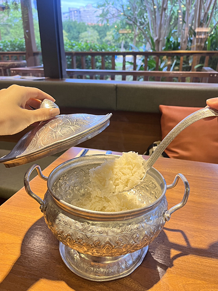【桃園美食】現點現炒吃到飽無限量供應|澎派自助吧泰味館泰式料