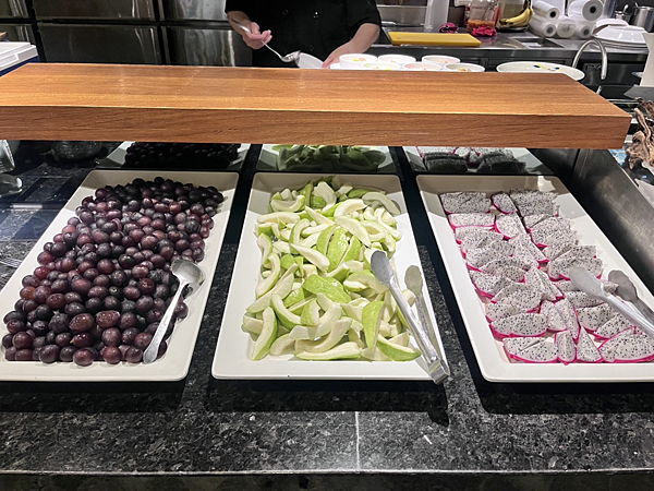 【桃園美食】現點現炒吃到飽無限量供應|澎派自助吧泰味館泰式料