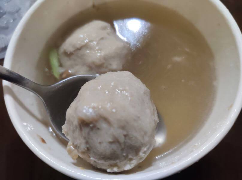 健民潤餅 貢丸湯