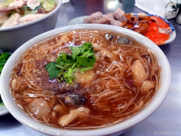 桃園大廟口麵線:桃園大廟旁邊的*桃園大廟口麵線* 桃園大廟口麵線:桃園大廟旁邊的*桃園大廟口麵線*