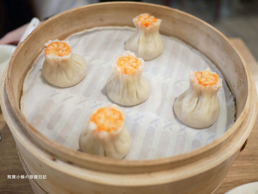 鼎泰豐新竹大遠百店，2020年全新菜單品項價位，米其林一星極品小籠包！蝦仁燒賣、芋泥小籠包、紅油抄手好好吃。 @熊寶小榆の旅遊日記