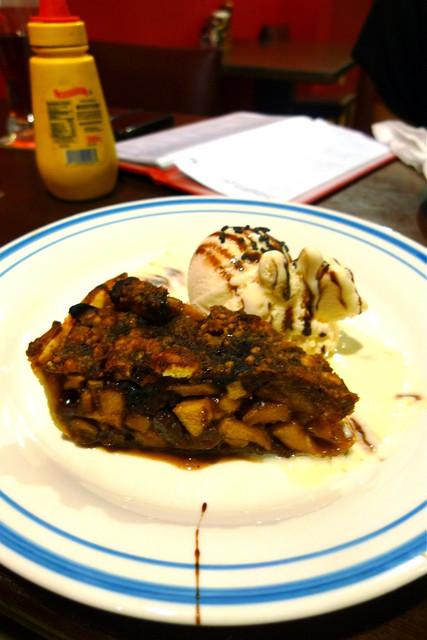 October 2, 2011  [台北] Mr. Sausage's Kitchen 香腸先生的廚房