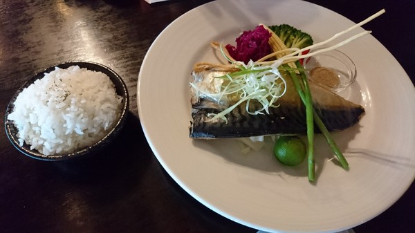 橘子咖啡：宜蘭員山~橘子咖啡景觀餐廳~俯瞰蘭陽平原的美~享受山頂上的寧靜~浪漫的夜景陪伴~真愜意呀~※必看夜景 必去景點※