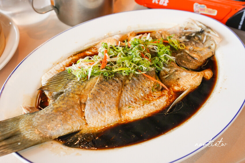 新竹東區必訪功夫菜餐廳，品味竹科工程師最愛烤鴨，享受古色古香用餐體驗