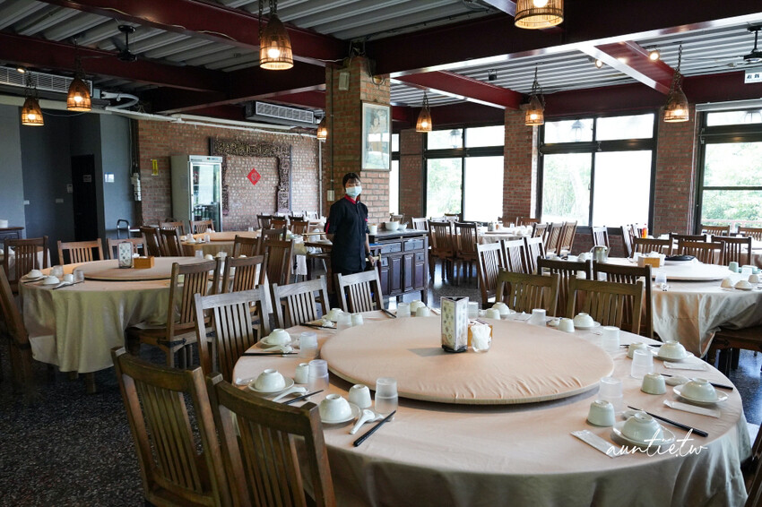 新竹東區必訪功夫菜餐廳，品味竹科工程師最愛烤鴨，享受古色古香用餐體驗