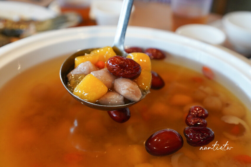 新竹東區必訪功夫菜餐廳，品味竹科工程師最愛烤鴨，享受古色古香用餐體驗