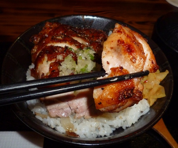 燒丼株式會社：燒肉大碗又滿意--信義威秀二樓的燒丼株式會社