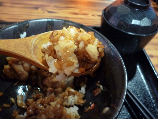 燒丼株式會社：燒肉大碗又滿意--信義威秀二樓的燒丼株式會社