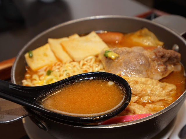 [食記] 新竹 丼飯店。冬天最想吃熱呼呼的~部隊鍋~黃金豬排加價購49元(限平日)!!高CP值、超划算! 新竹必吃、聚餐首選~