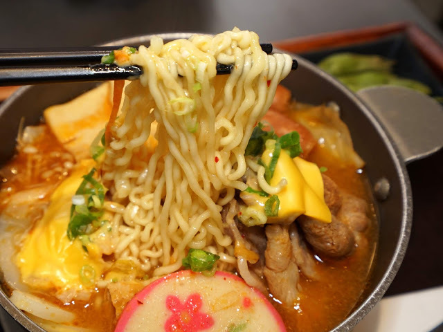 [食記] 新竹 丼飯店。冬天最想吃熱呼呼的~部隊鍋~黃金豬排加價購49元(限平日)!!高CP值、超划算! 新竹必吃、聚餐首選~