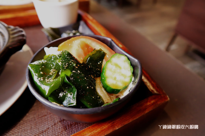 新竹平價丼飯推薦！新竹丼飯店，飲料味噌湯白飯無限享用