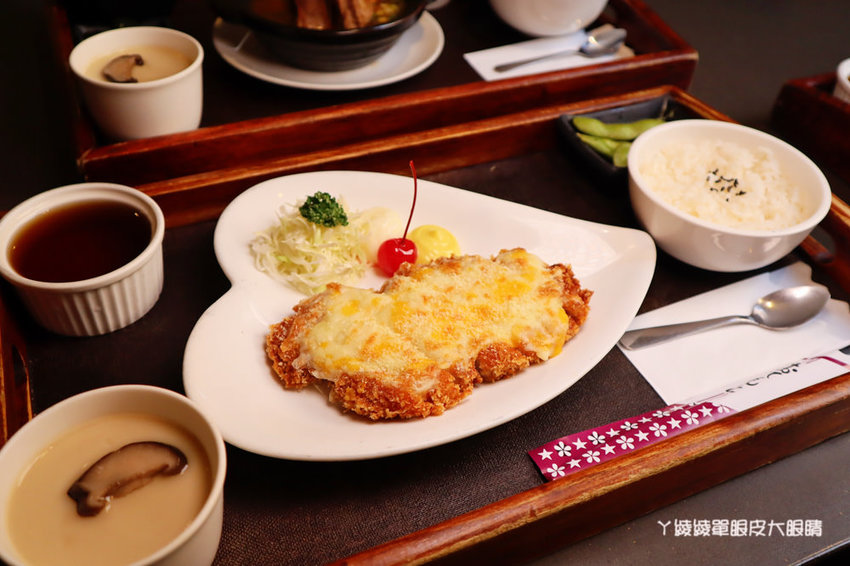 新竹平價丼飯推薦！新竹丼飯店，飲料味噌湯白飯無限享用