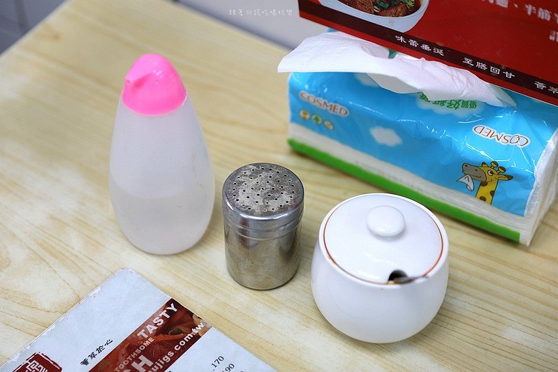 台北信義區北醫吳興街米其林美食穆記牛肉麵55