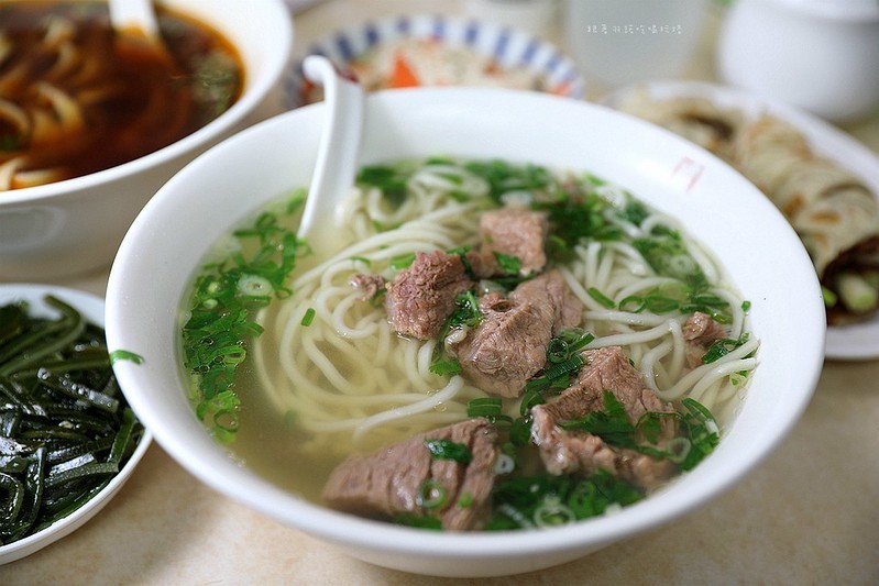 台北信義區北醫吳興街米其林美食穆記牛肉麵07