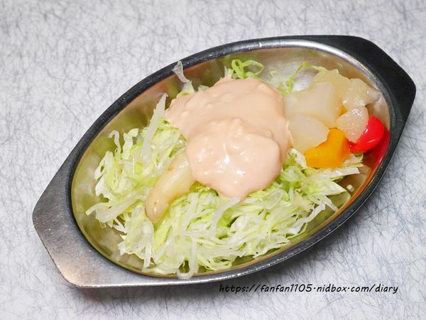 台灣第一家西餐廳【BOLERO波麗路西餐 X VA VA VOOM】穿旗袍吃美食遊古蹟 #迪化街 #大稻埕 #復古風 (11).JPG