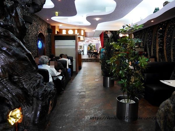 台灣第一家西餐廳【BOLERO波麗路西餐 X VA VA VOOM】穿旗袍吃美食遊古蹟 #迪化街 #大稻埕 #復古風 (9).JPG