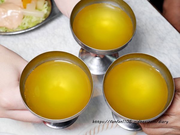 台灣第一家西餐廳【BOLERO波麗路西餐 X VA VA VOOM】穿旗袍吃美食遊古蹟 #迪化街 #大稻埕 #復古風 (14).JPG