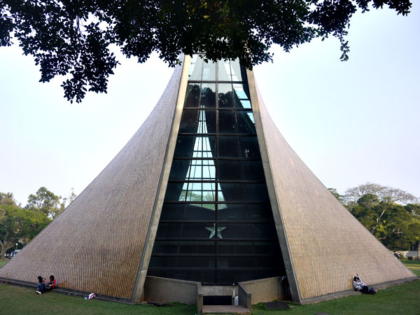 【台中景點】貝聿銘大師的東海大學思路義教堂